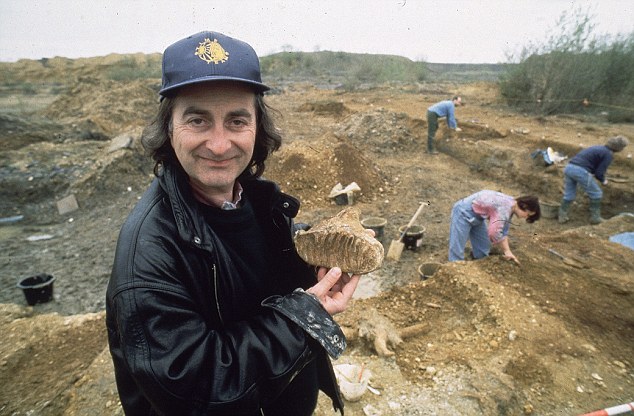 Parents Dementia battle causes anguish for Sir Tony Robinson