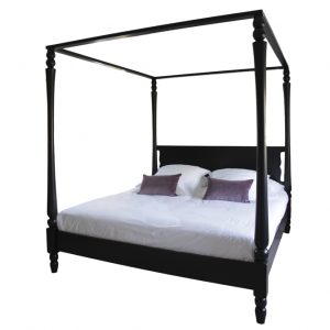 four poster bed