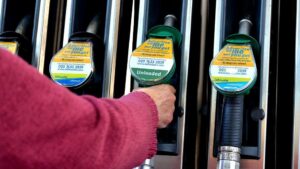 oil refineries and fuel prices