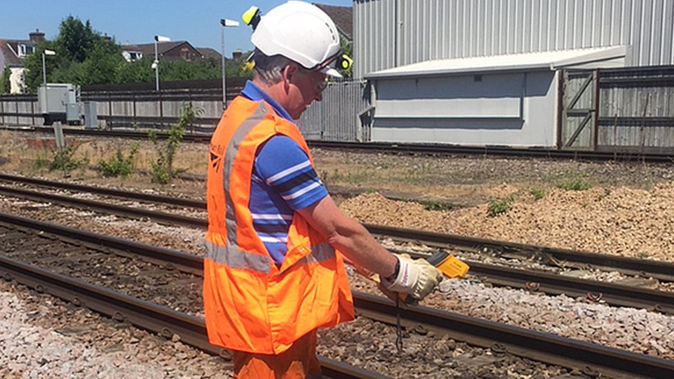 Rail passengers told to Avoid Travel in Heatwave